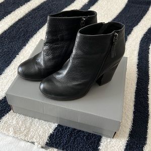 Kenneth Cole reaction booties